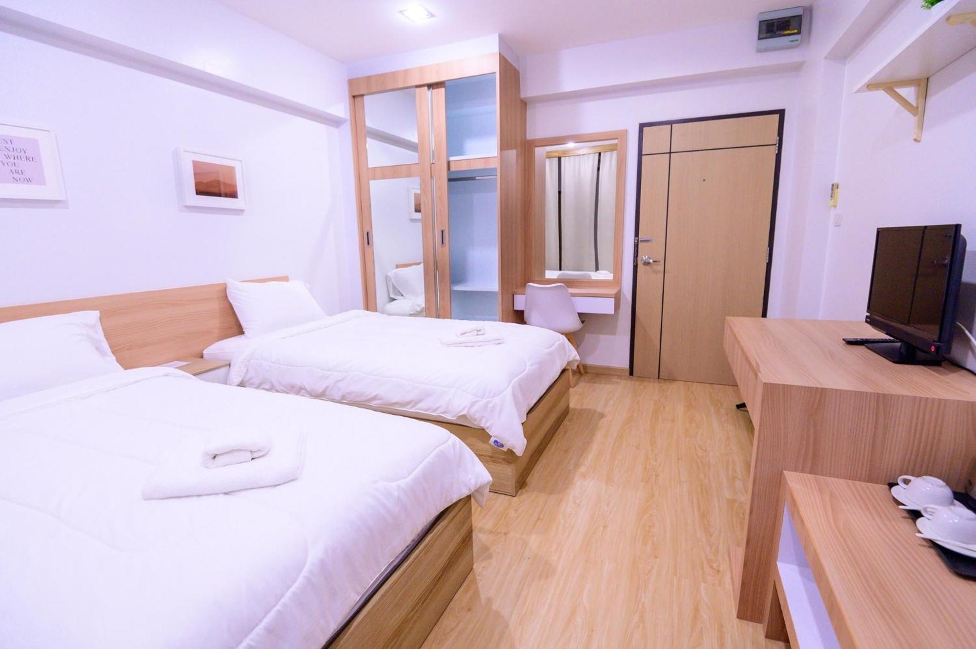 Creston Grand Hotel Suphan Buri Exterior foto