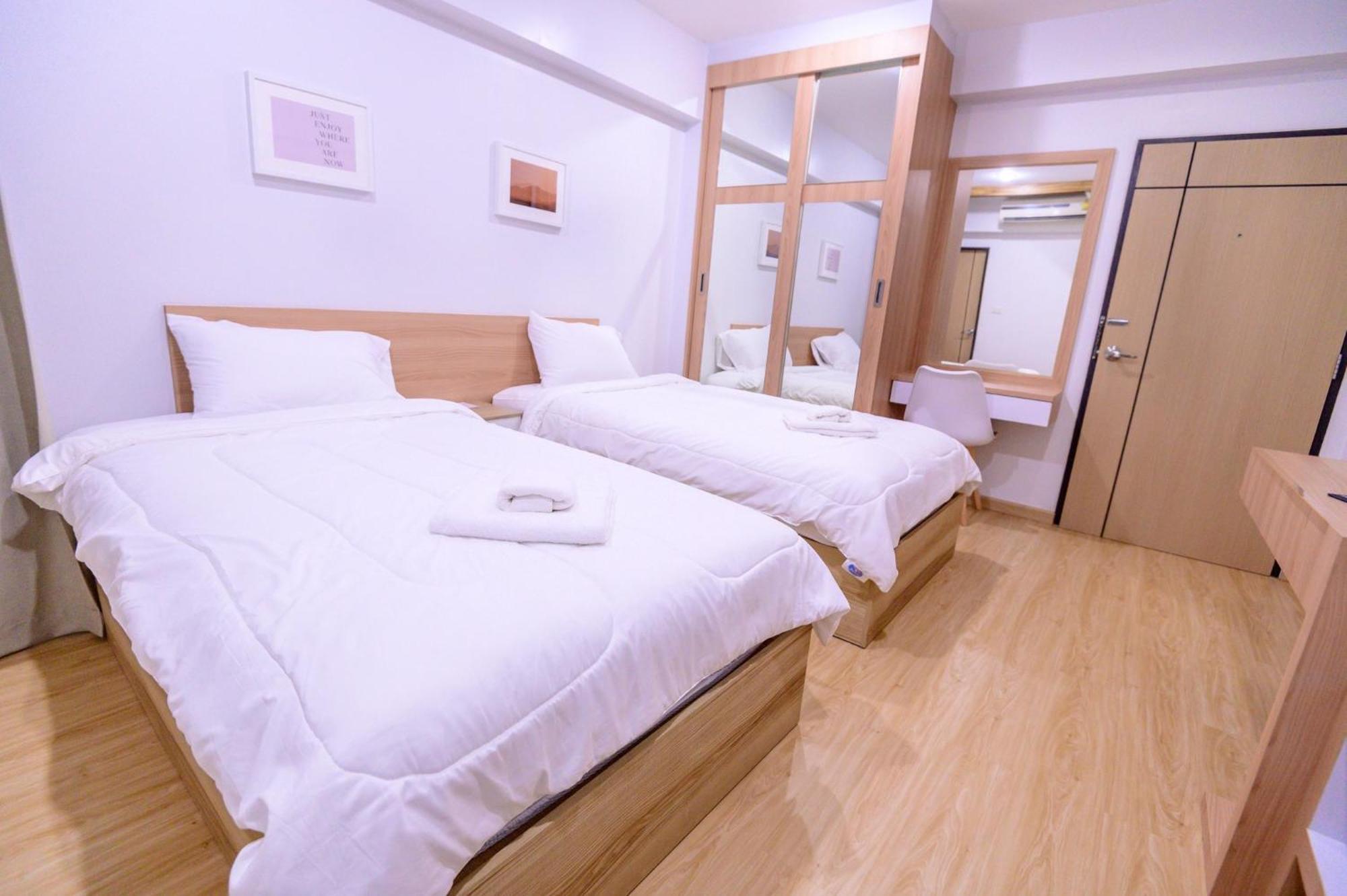 Creston Grand Hotel Suphan Buri Exterior foto
