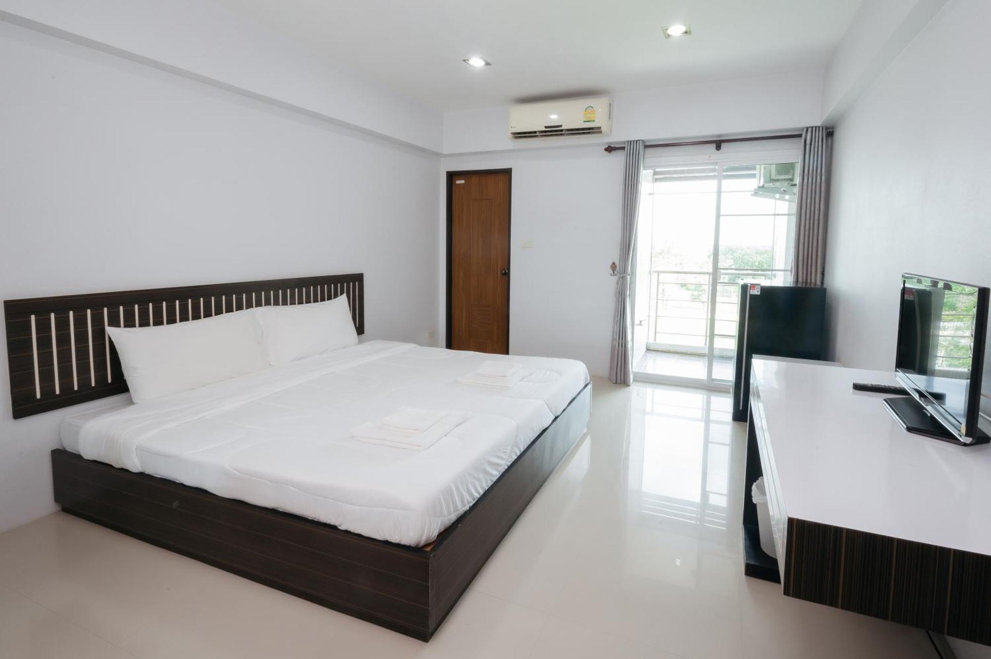 Creston Grand Hotel Suphan Buri Exterior foto