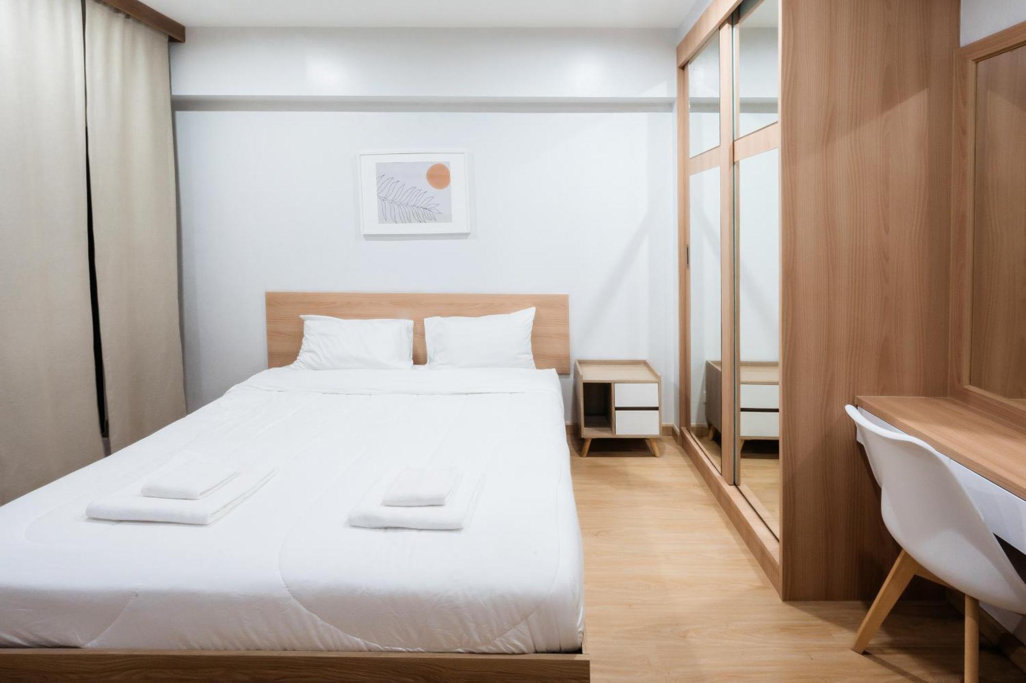 Creston Grand Hotel Suphan Buri Exterior foto